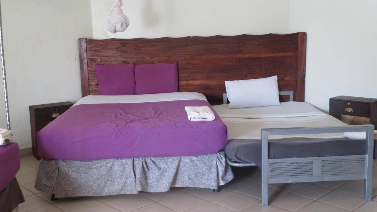 Global Village Hotel Pakwach Dış mekan fotoğraf