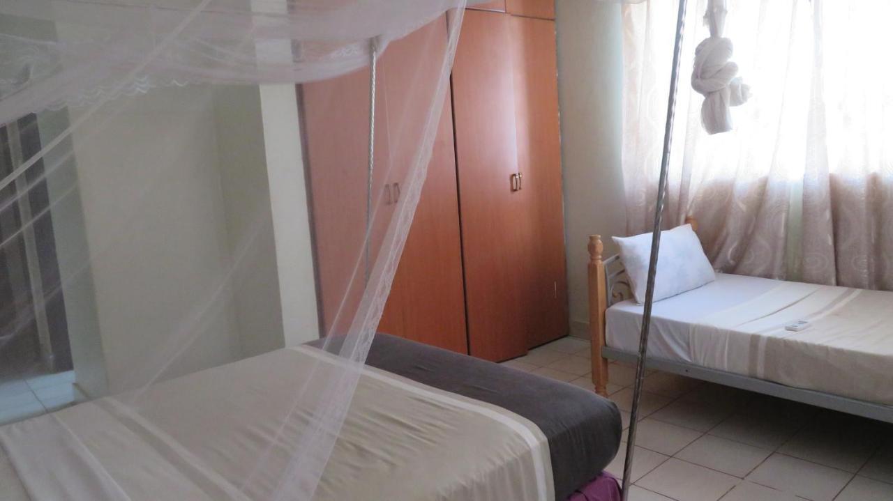 Global Village Hotel Pakwach Dış mekan fotoğraf