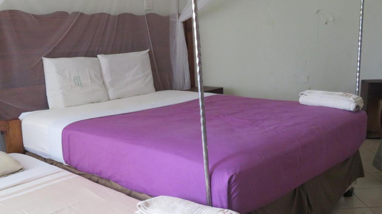 Global Village Hotel Pakwach Dış mekan fotoğraf